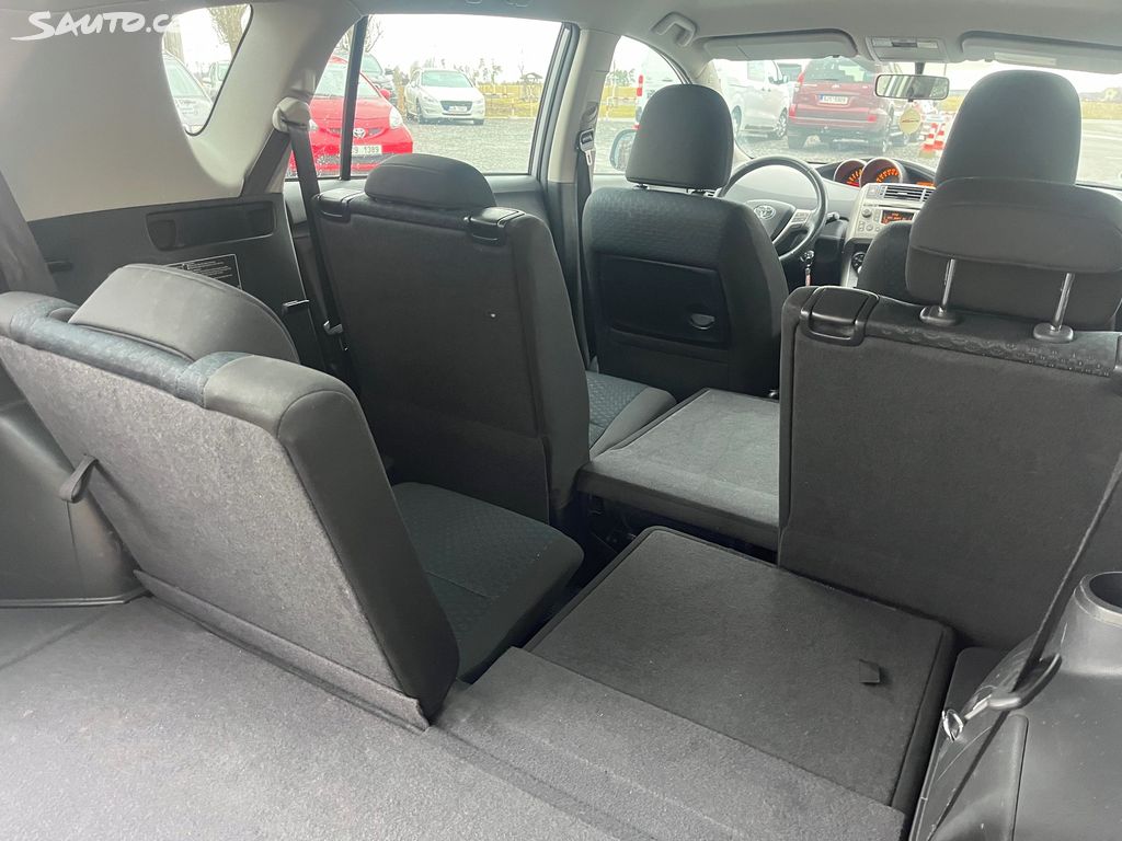 Toyota Verso, fotka 13