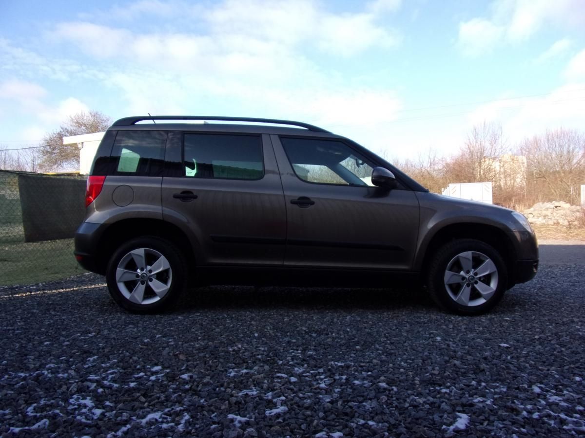 Škoda Yeti, 1.6 TDi 77kW GREENLINE@PĚKNÁ@ - fotka 4