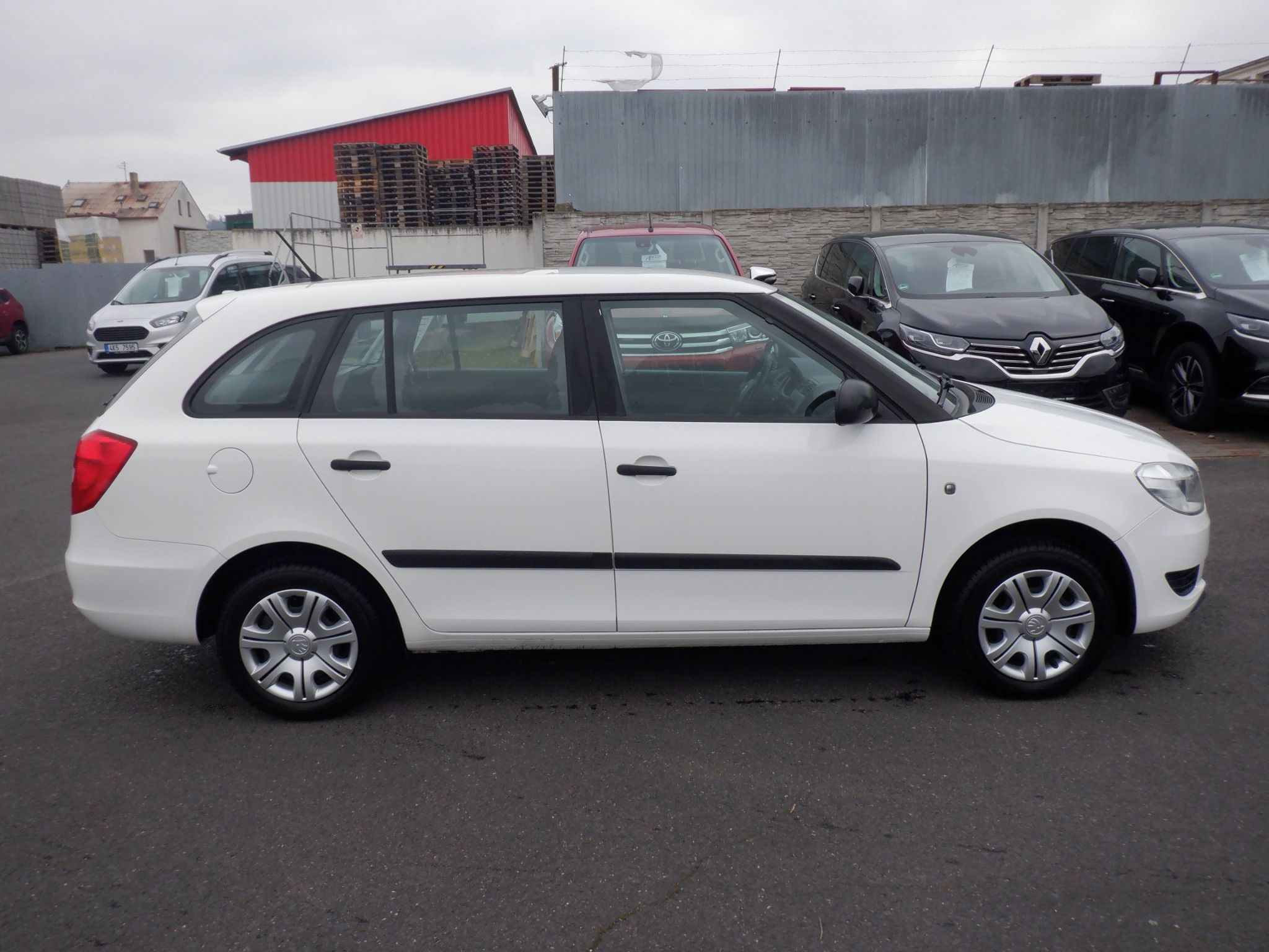 Škoda Fabia, 1.2 12V HTP Active Combi - fotka 4