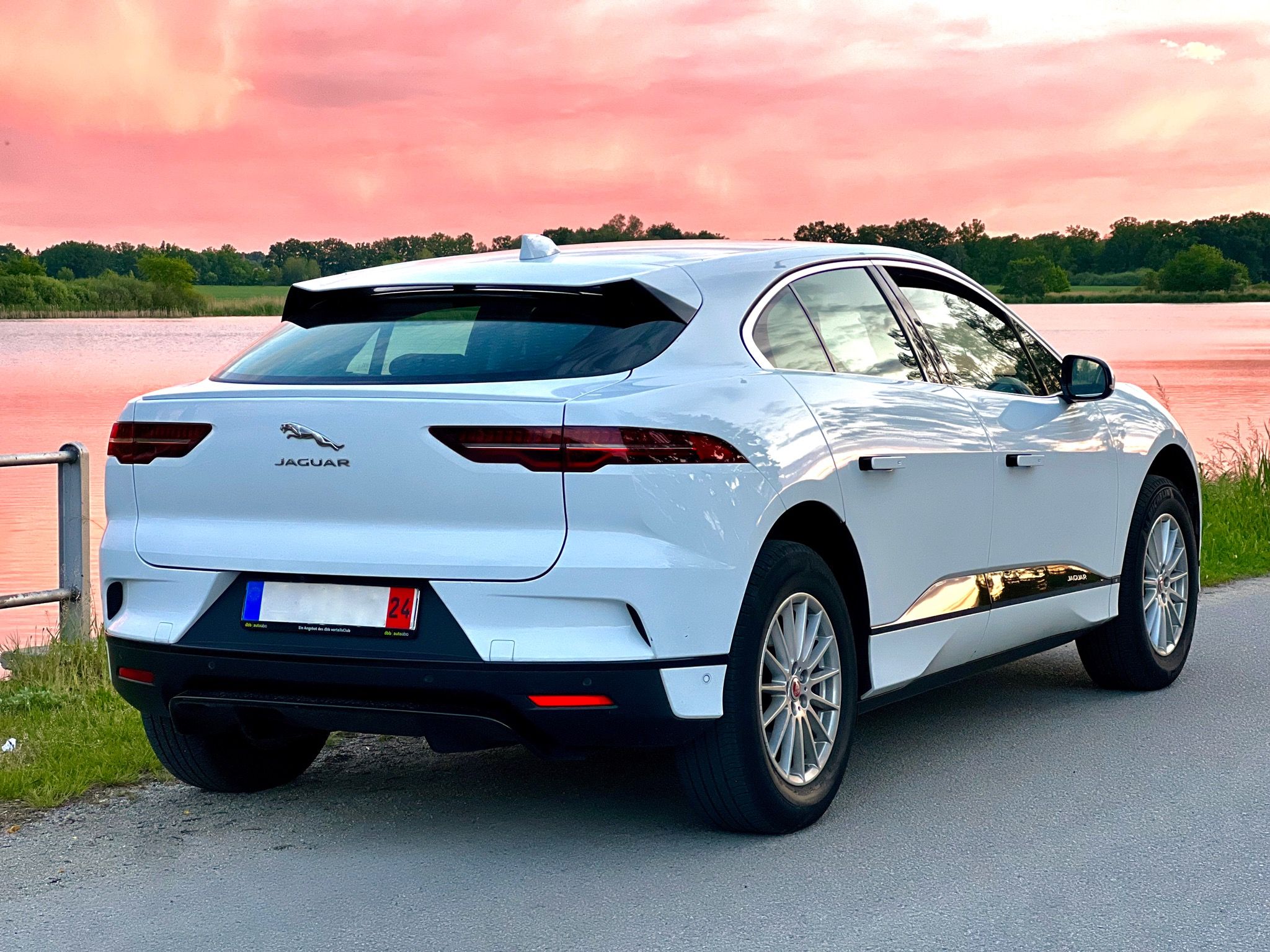 Jaguar I-Pace, Iv400 Kuze 400ps/694Nm 470km - fotka 5