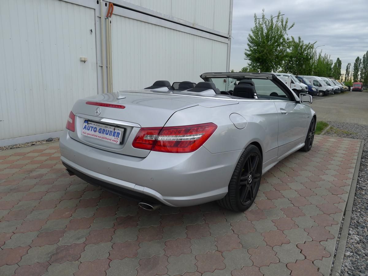 Mercedes-Benz Třídy E, E 350 CDI Cabrio - fotka 4