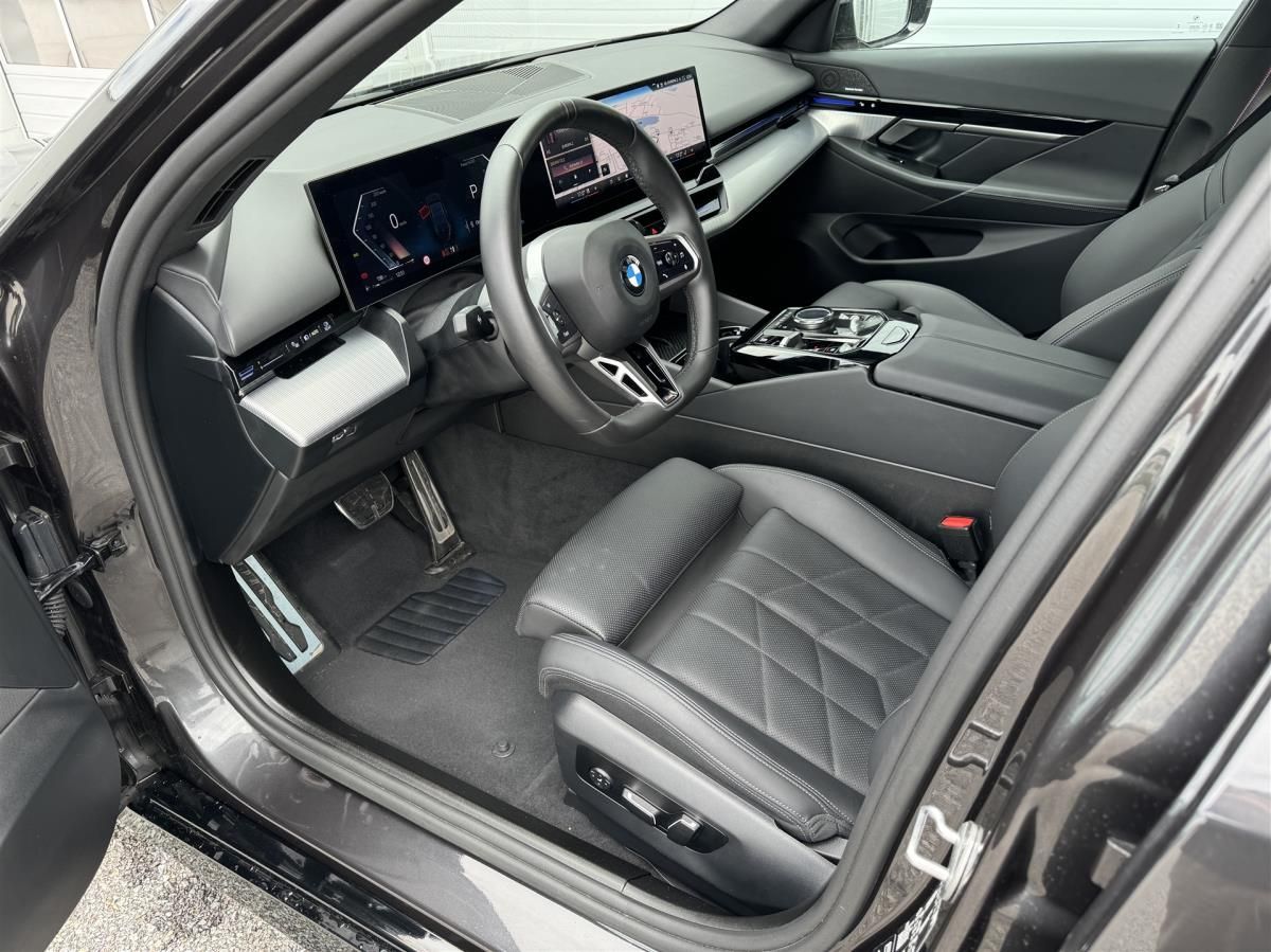 BMW Řada 5, 520d xDrive Sedan - fotka 5
