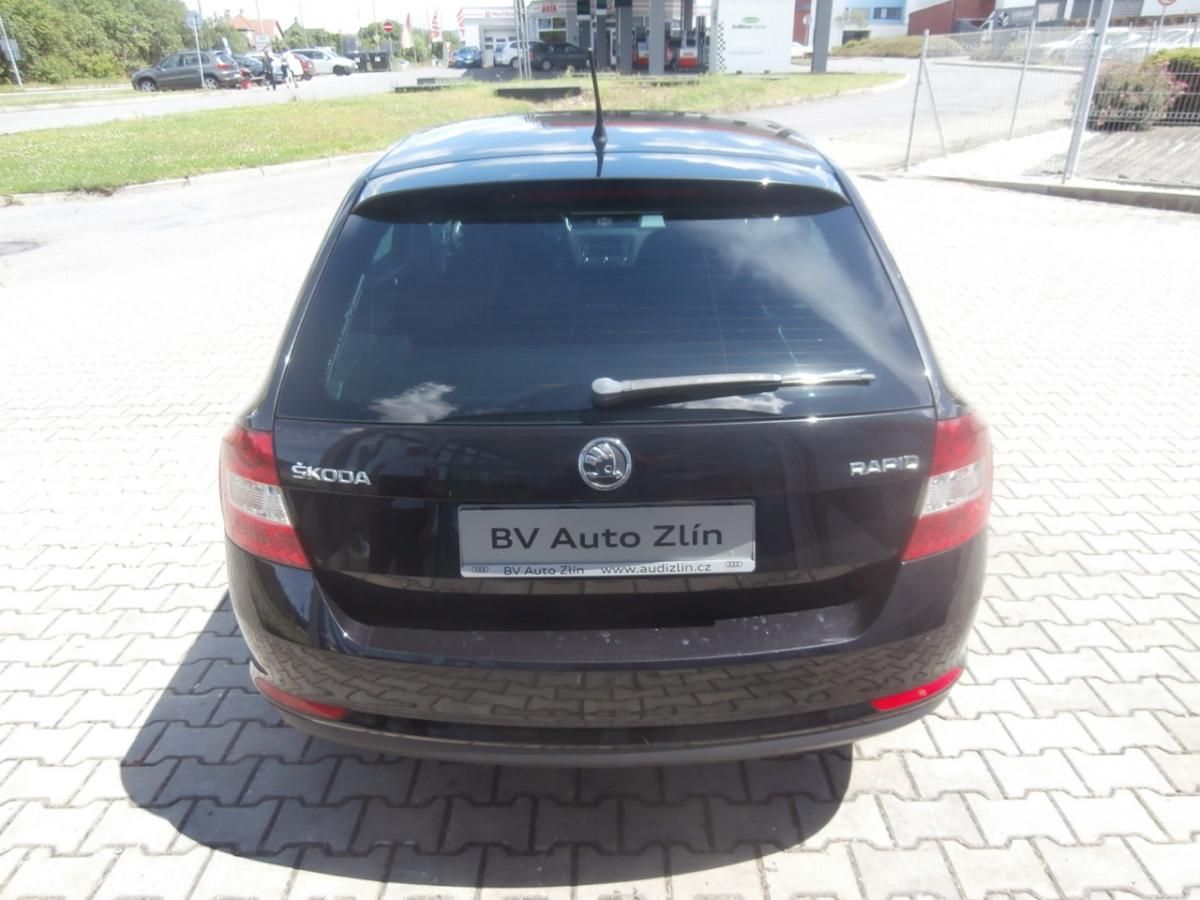Škoda Rapid, 1.6 TDI 66kW Navi - fotka 4