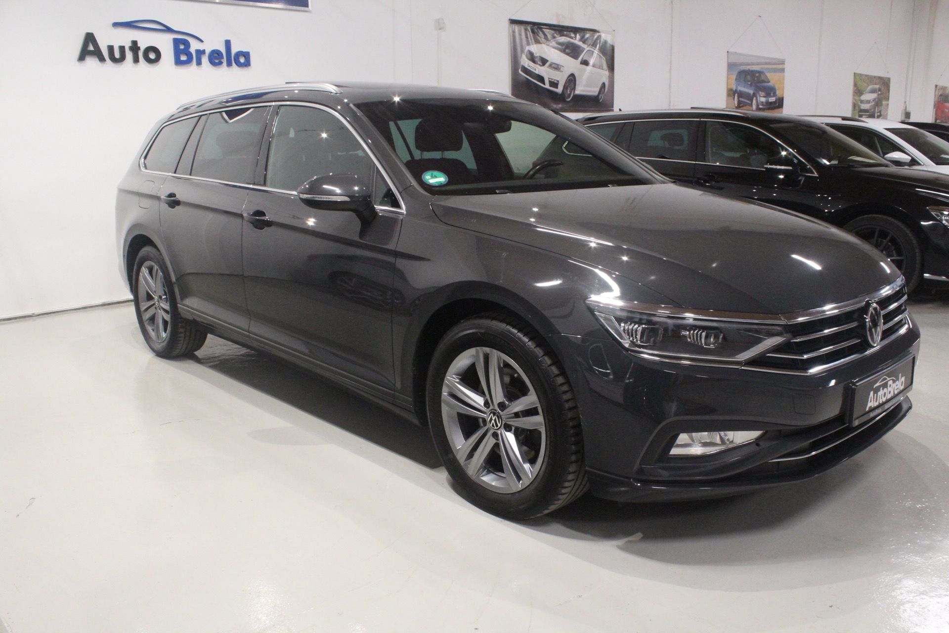 Volkswagen Passat, 2.0TDI DSG Display Matrix 2021 - fotka 3