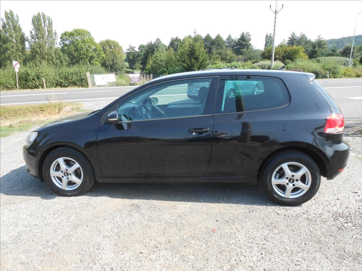 Volkswagen Golf, 1,6 TDI 77kW GOLF 6 Serviska - fotka 6