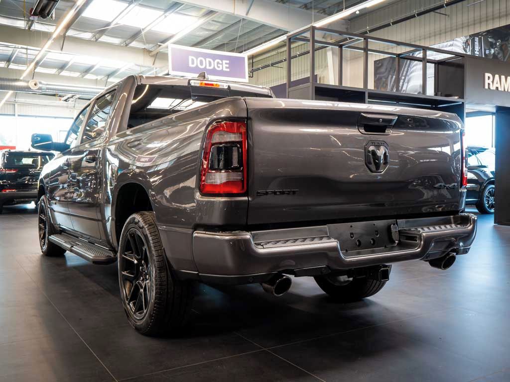 Dodge Ram, 5.7 eTorque Sport Night Edit - fotka 3