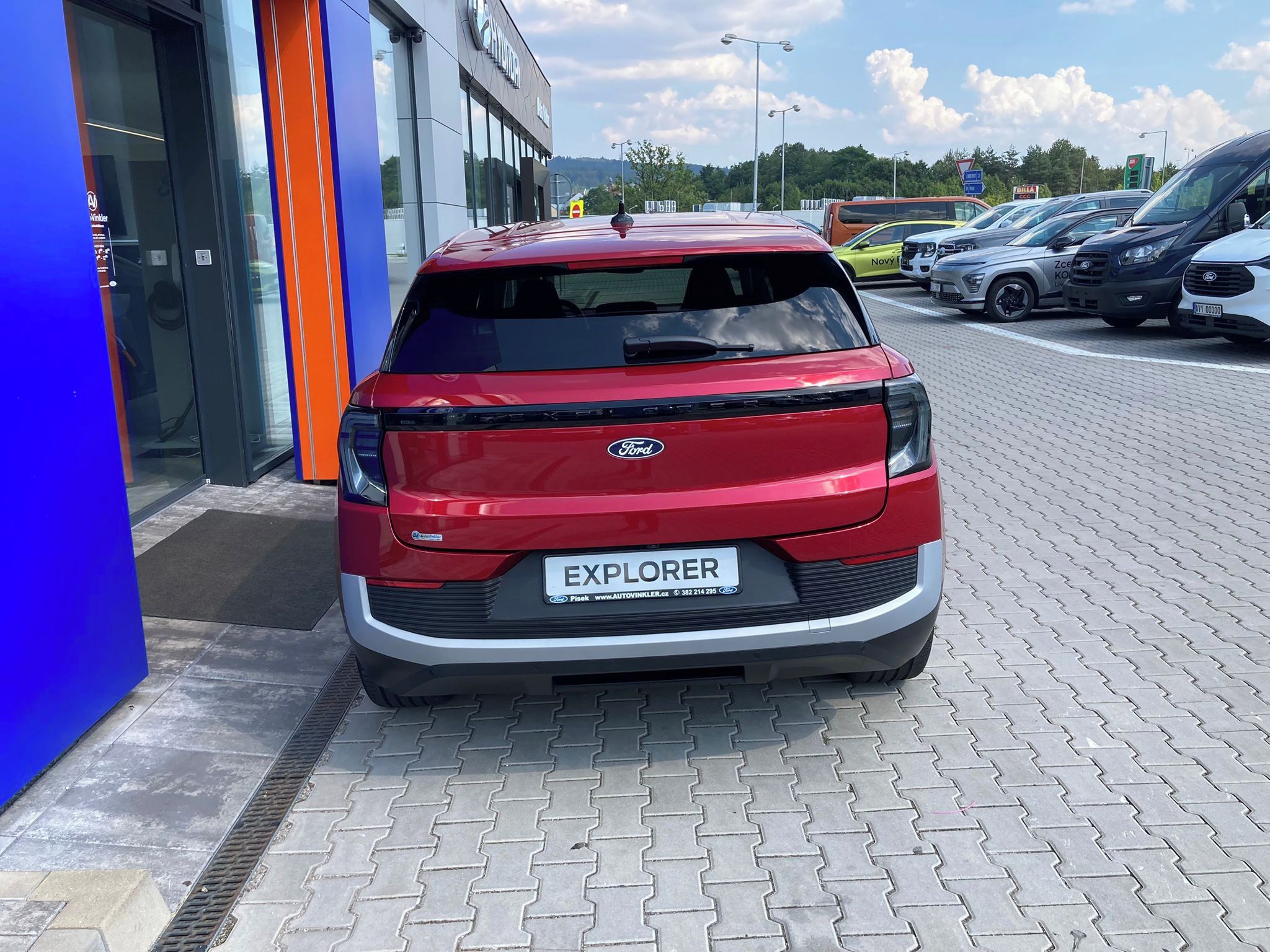 Ford Explorer, Premium 77 kWh 210 kW 572 km - fotka 5