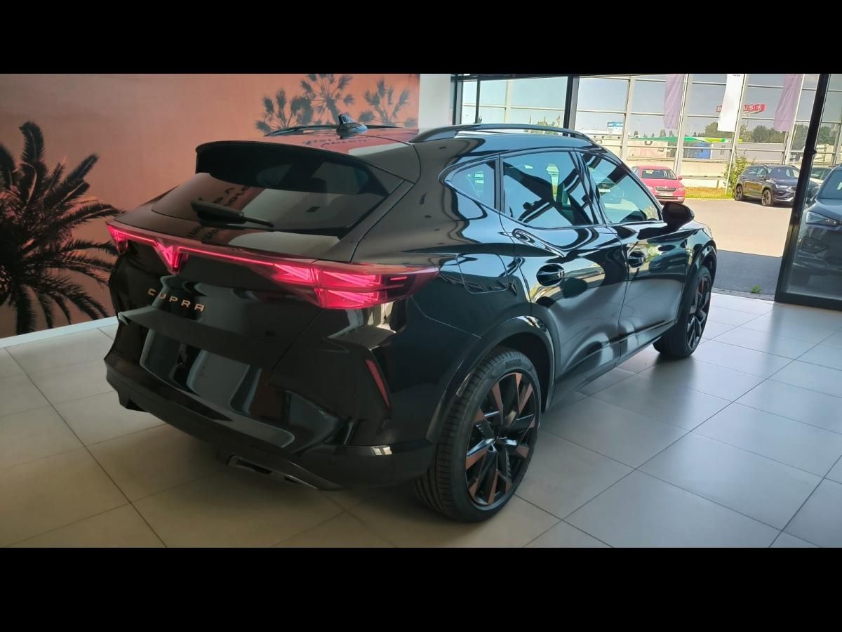 Cupra Formentor, 1.5 e-TSI 150k DSG - fotka 2
