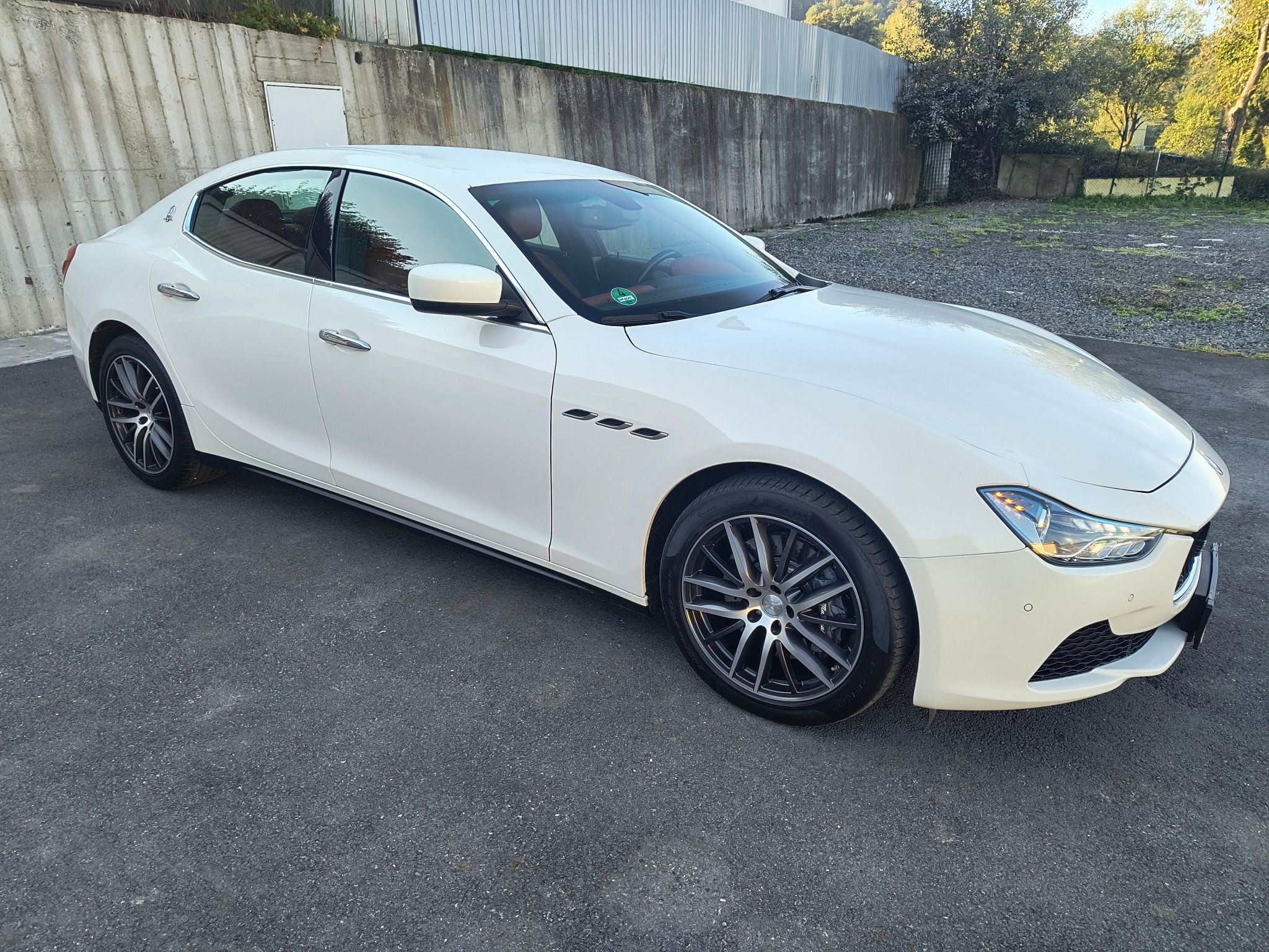 Maserati Ghibli, 3.0 V6 1.MAJ.ČR/DPH/NAVI/2XALU - fotka 5