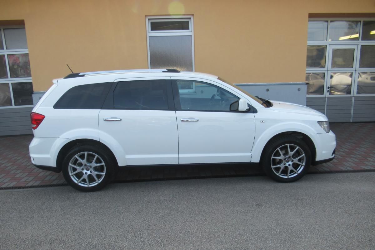 Fiat Freemont, 2.0 MJT 4x4 AUTOMAT NAVIGACE - fotka 3