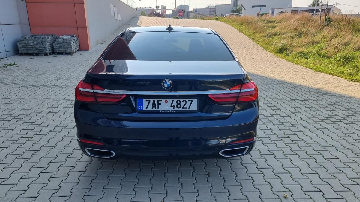 BMW Řada 7, 730xDrive - fotka 5
