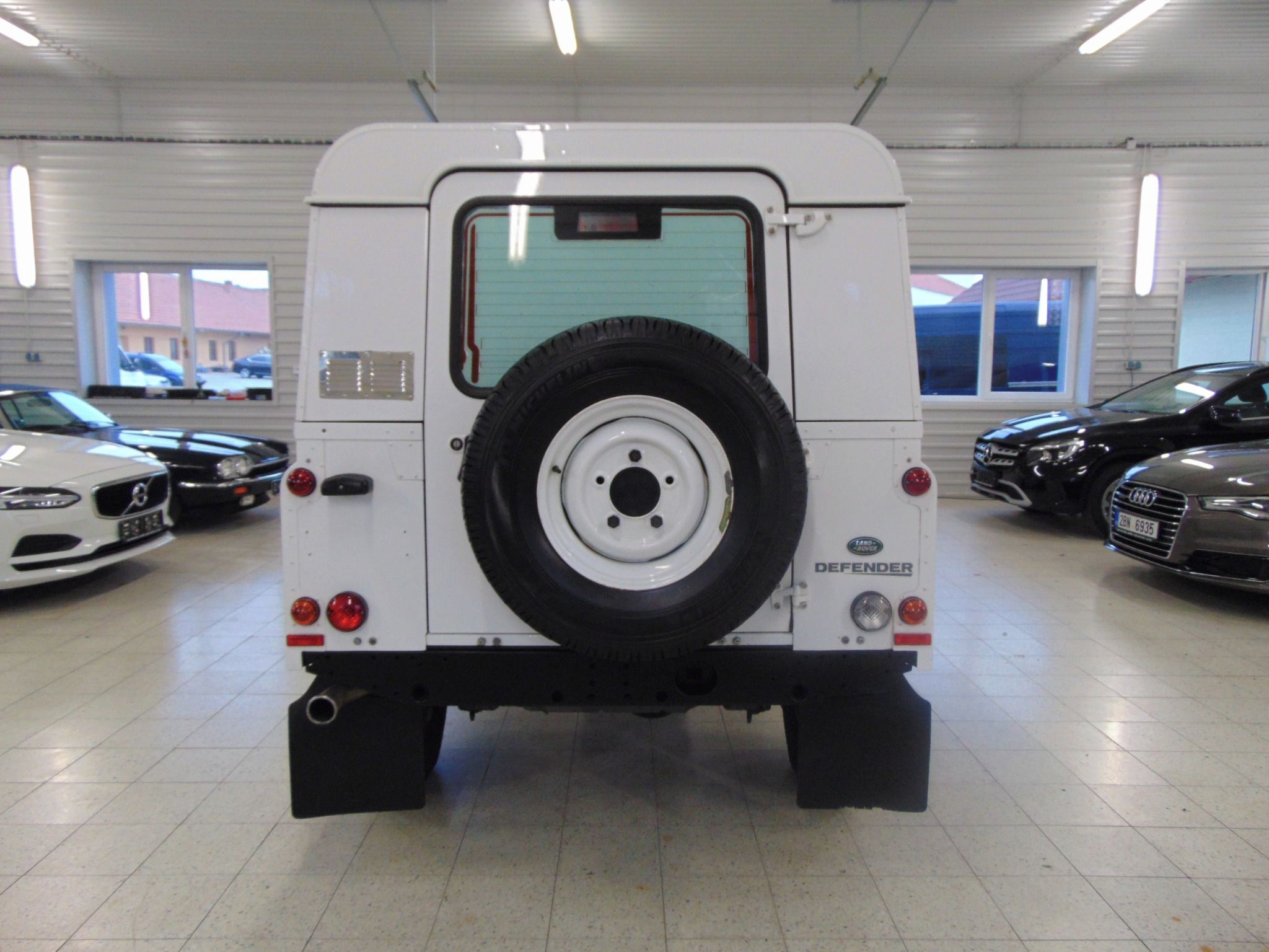 Land Rover Defender, 2.2 TD4 HARDTOP KLIMA - DPH - fotka 4