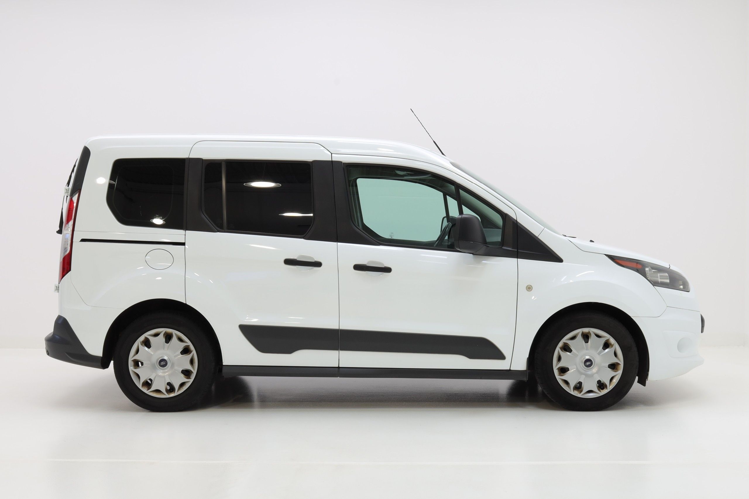 Ford Transit Connect, 74kW,navi.,kamera,rozvody,serv - fotka 5