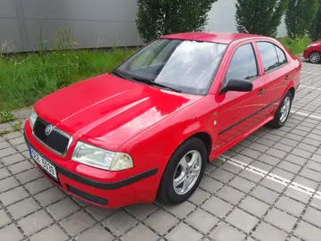 Škoda Octavia, 1.6i NOVÁ STK, MOTOR PO GO