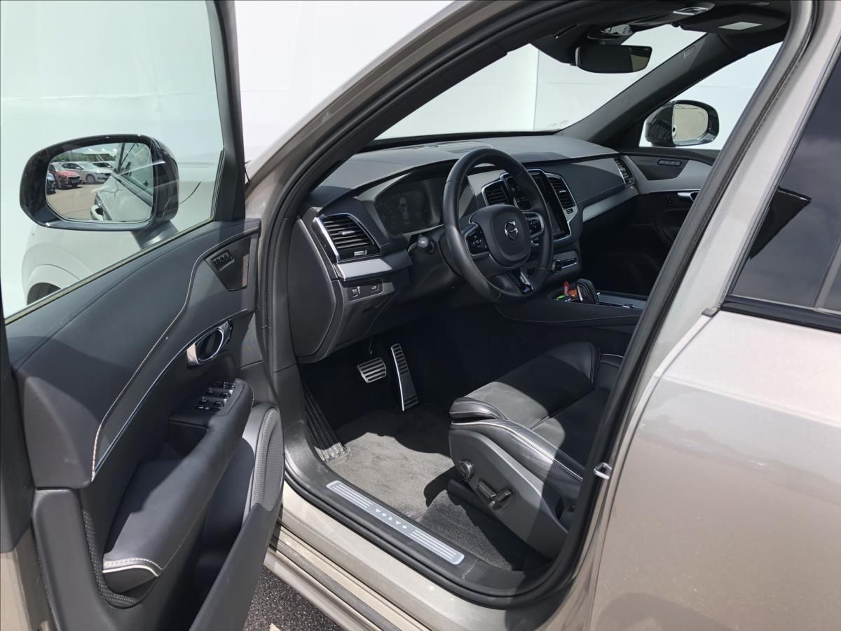 Volvo XC90, 2,0 AWD R-DESING 7 míst  B5 - fotka 6