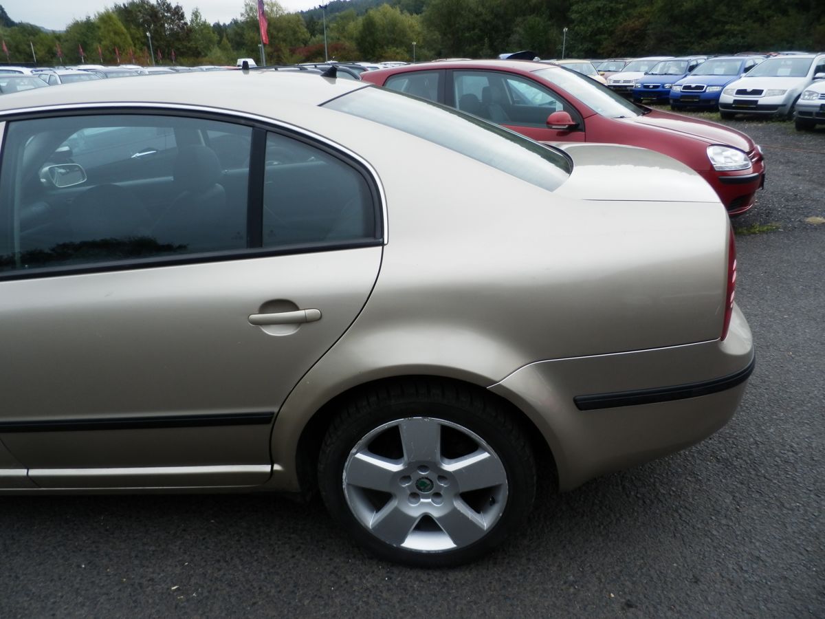 Škoda Superb, 1,9TDI 74KW DIGI-KLIMA - fotka 5