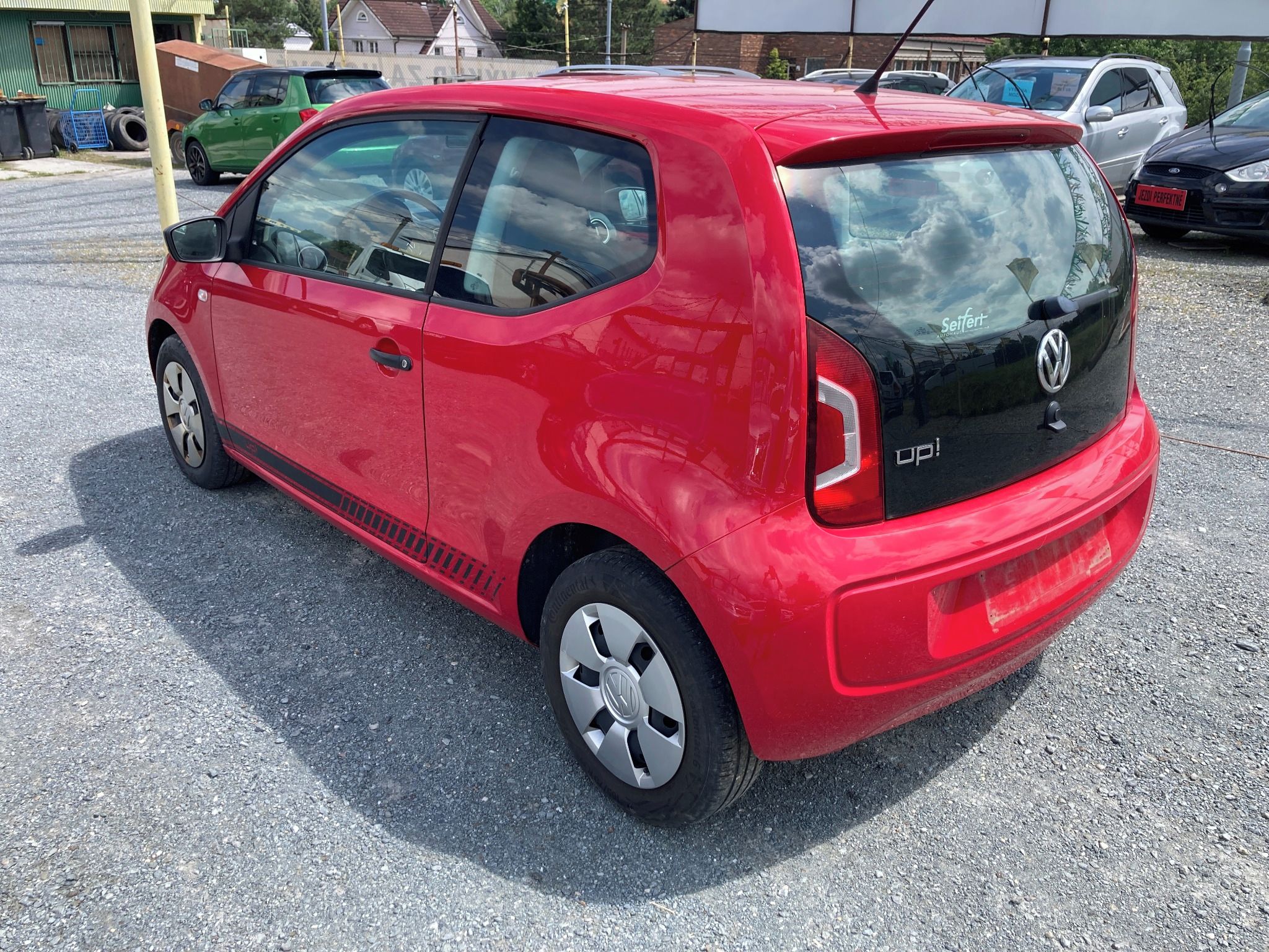 Volkswagen Up!, 1.0i 44kw 1.majitel 145.000km - fotka 3