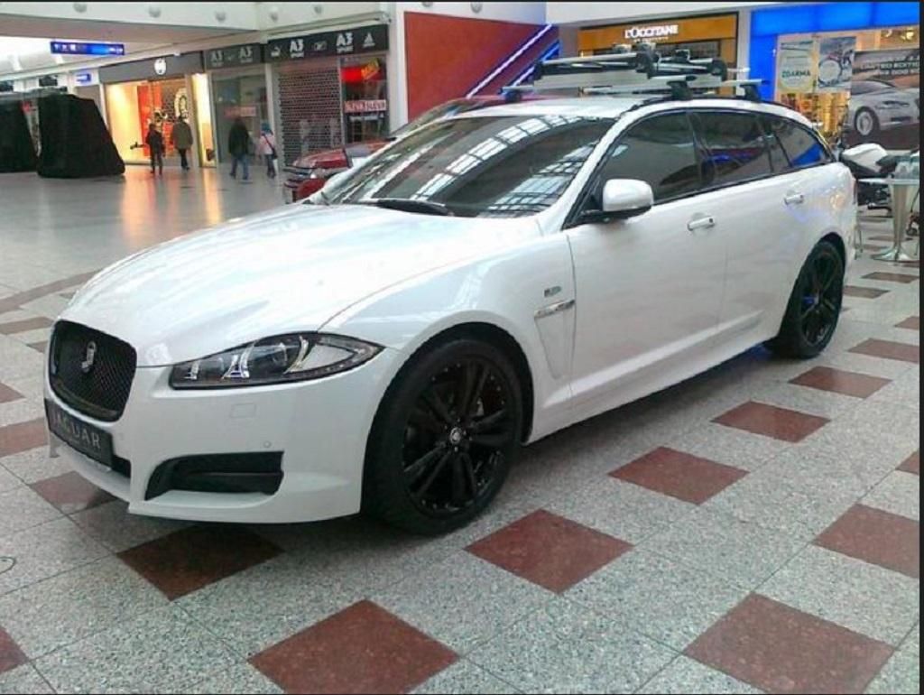 Jaguar XF, 2,2 Diesel SPORTBRAKE - fotka 2
