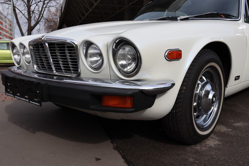 Jaguar XJ6, XJ6L 4.2 V6 125kW 1974 - fotka 5