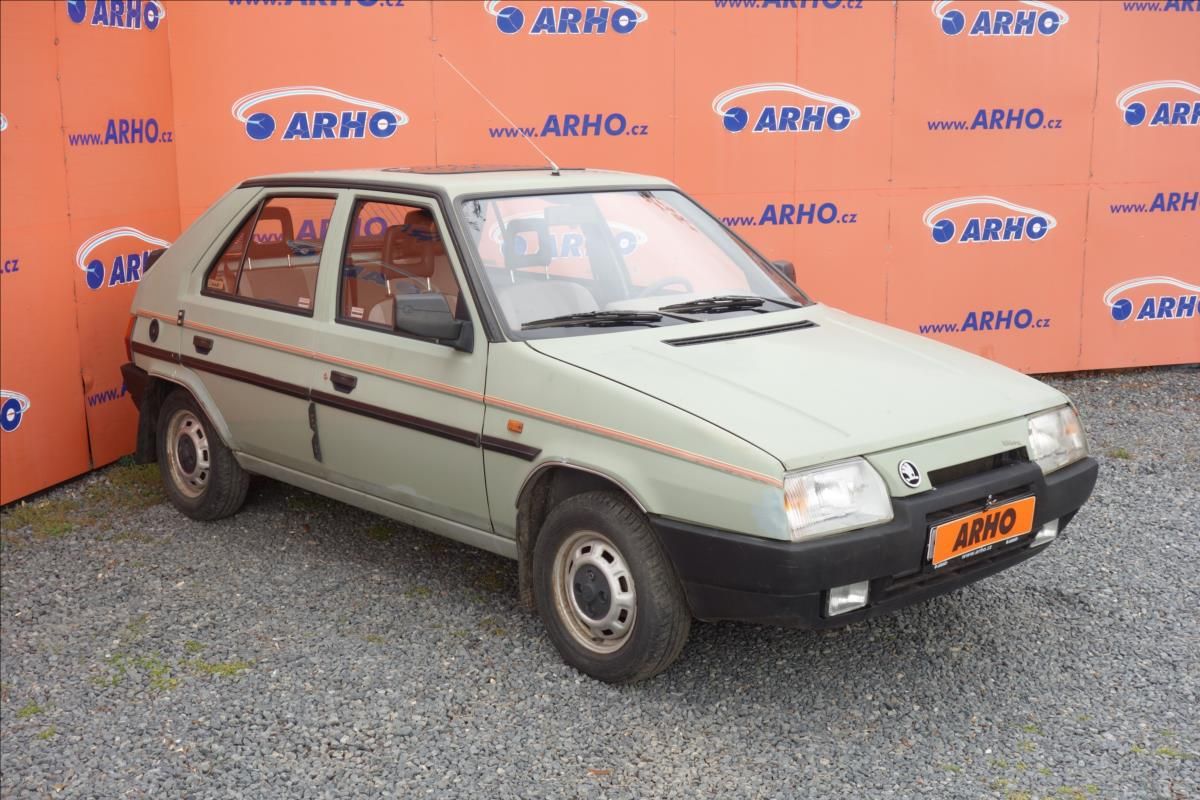 Škoda Favorit, 1,3 KOUPENO NOVÉ V ČR, 1 MAJ.