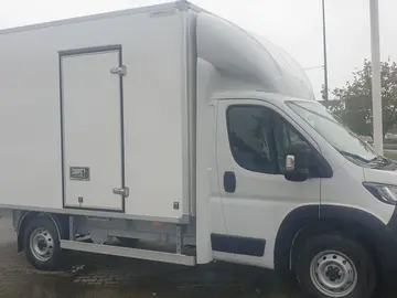 Fiat Ducato, šasi L2 + skříňová nástavba