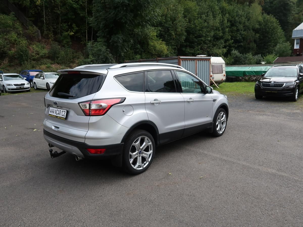Ford Kuga, 2,0TDCi,110kw,AP,4x4,18ALU - fotka 5