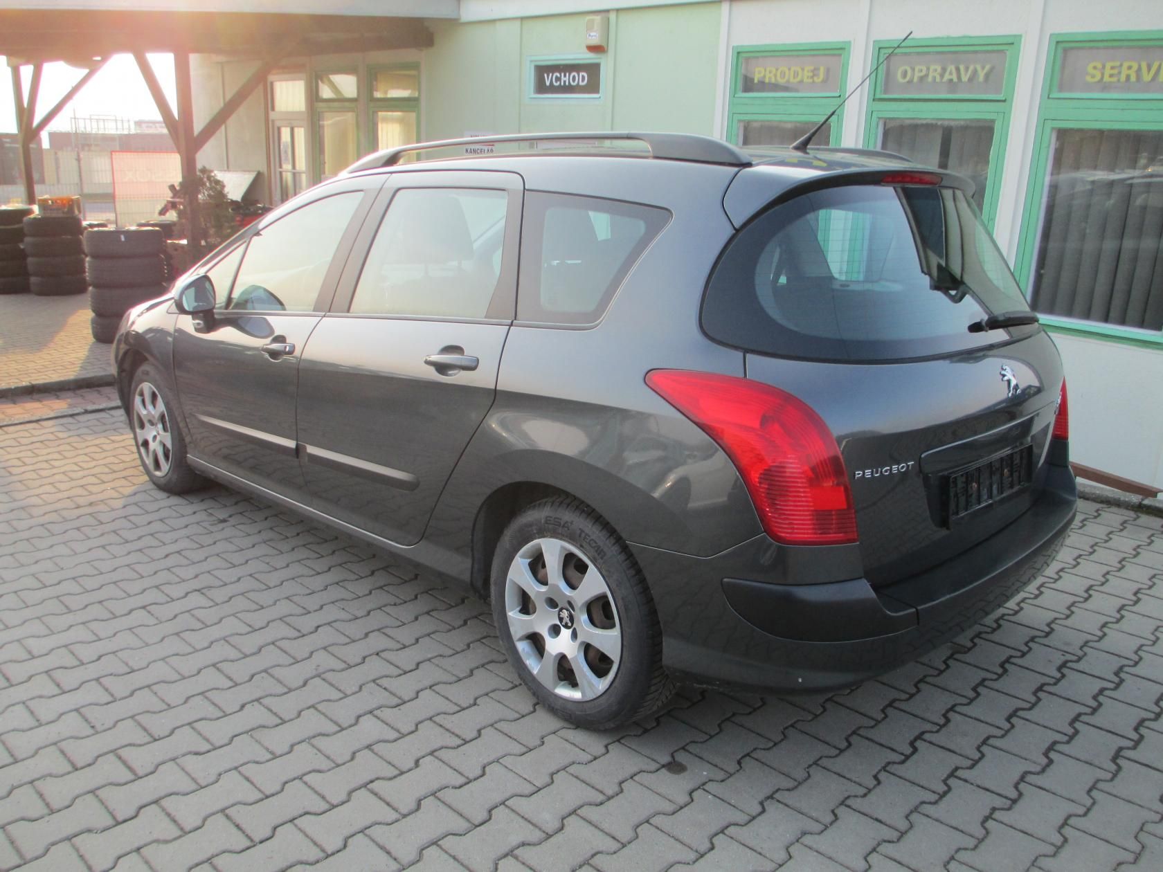 Peugeot 308, 1,6HDi, 82kW, KLIMA, TEMPOMAT - fotka 6