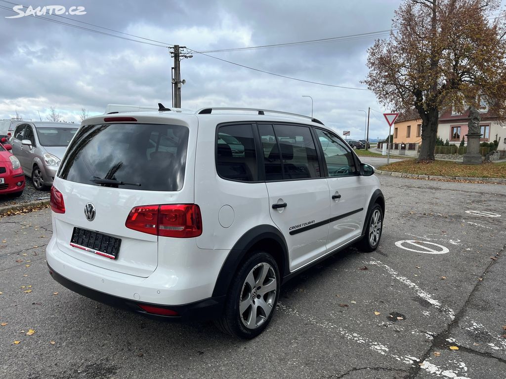 Volkswagen Touran, fotka 6
