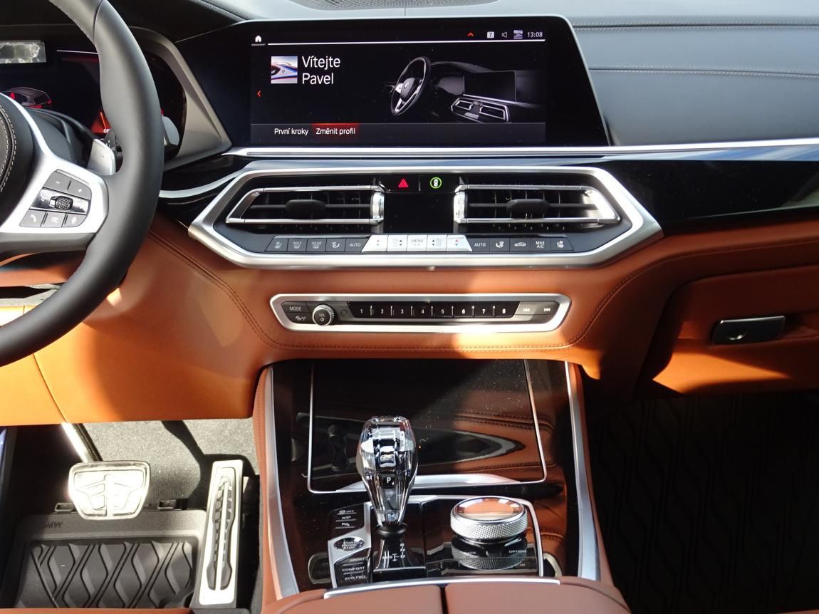 BMW X5, xDrive40i - fotka 3