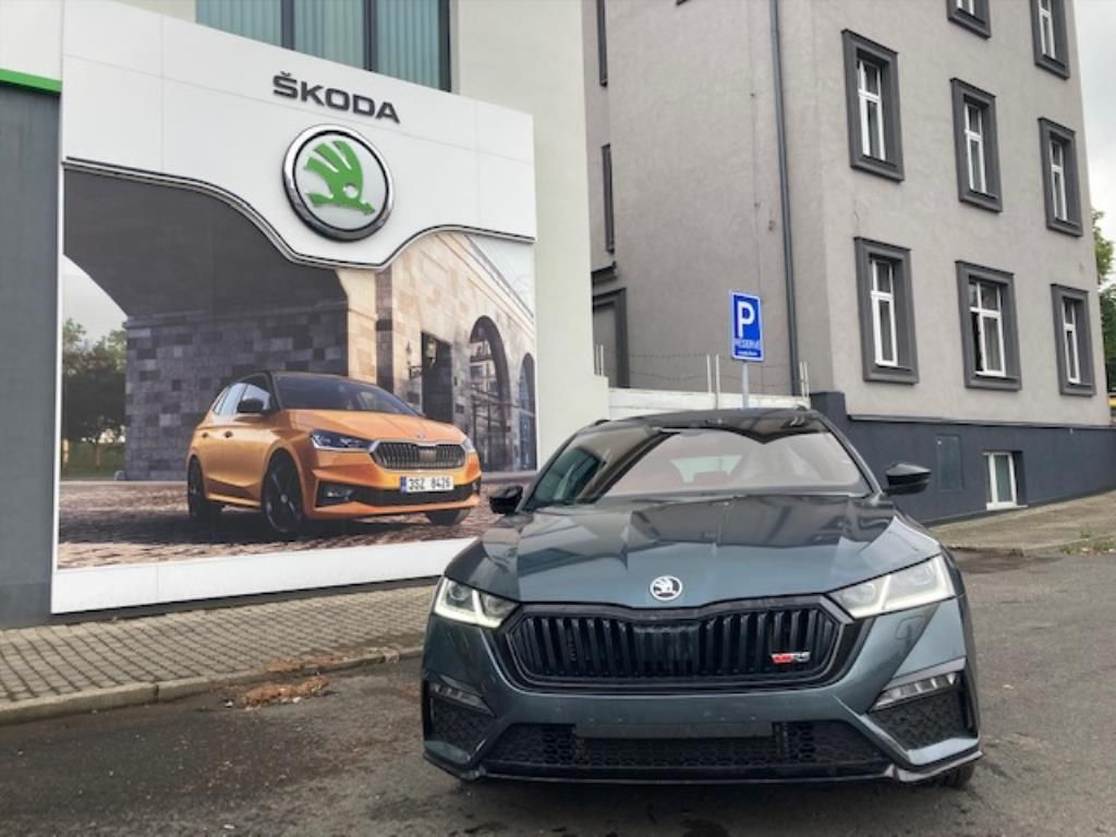 Škoda Octavia, Combi RS 2.0 TSI 180 kW - fotka 2