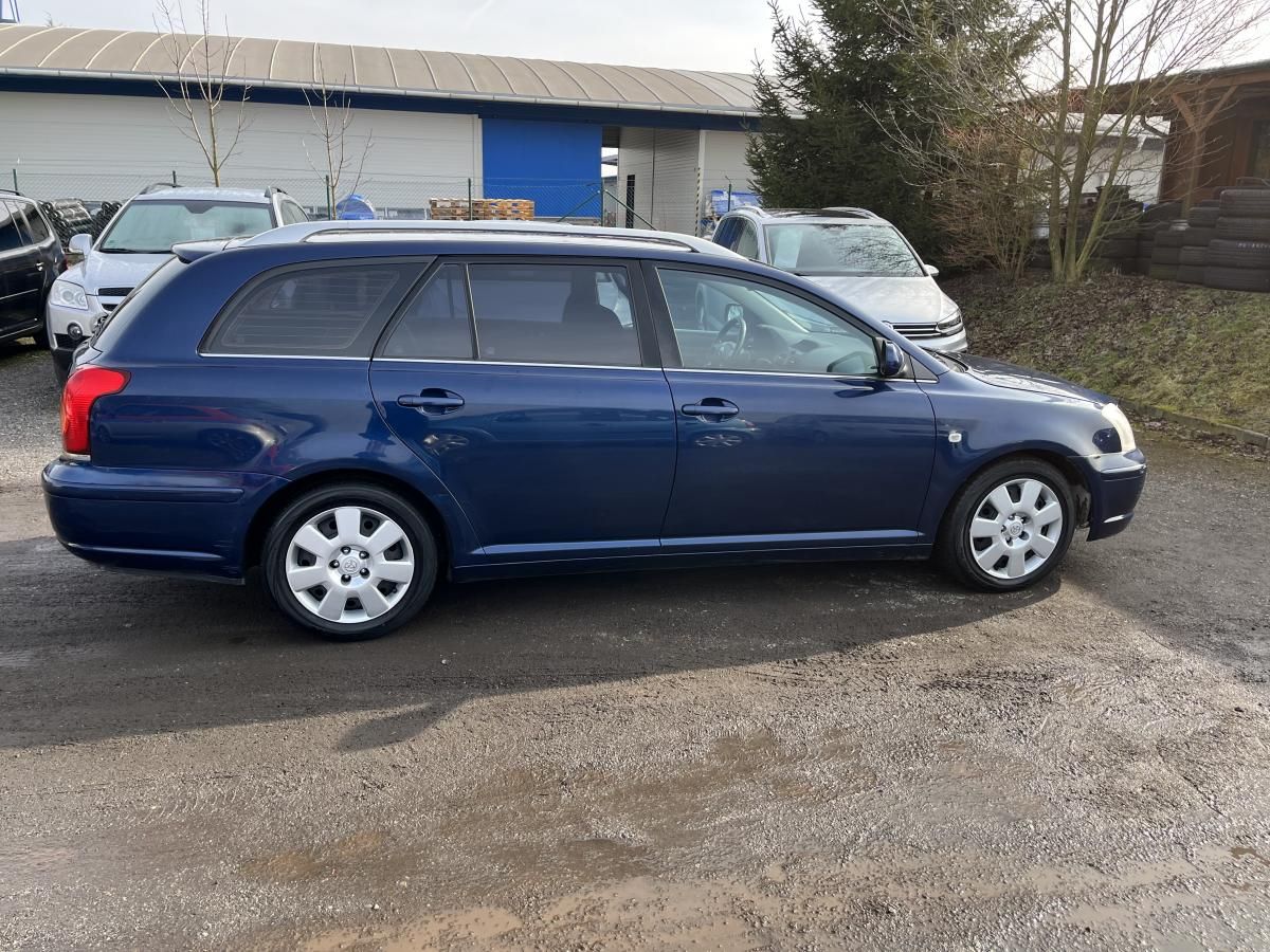 Toyota Avensis, 1.8 VVTI - fotka 6