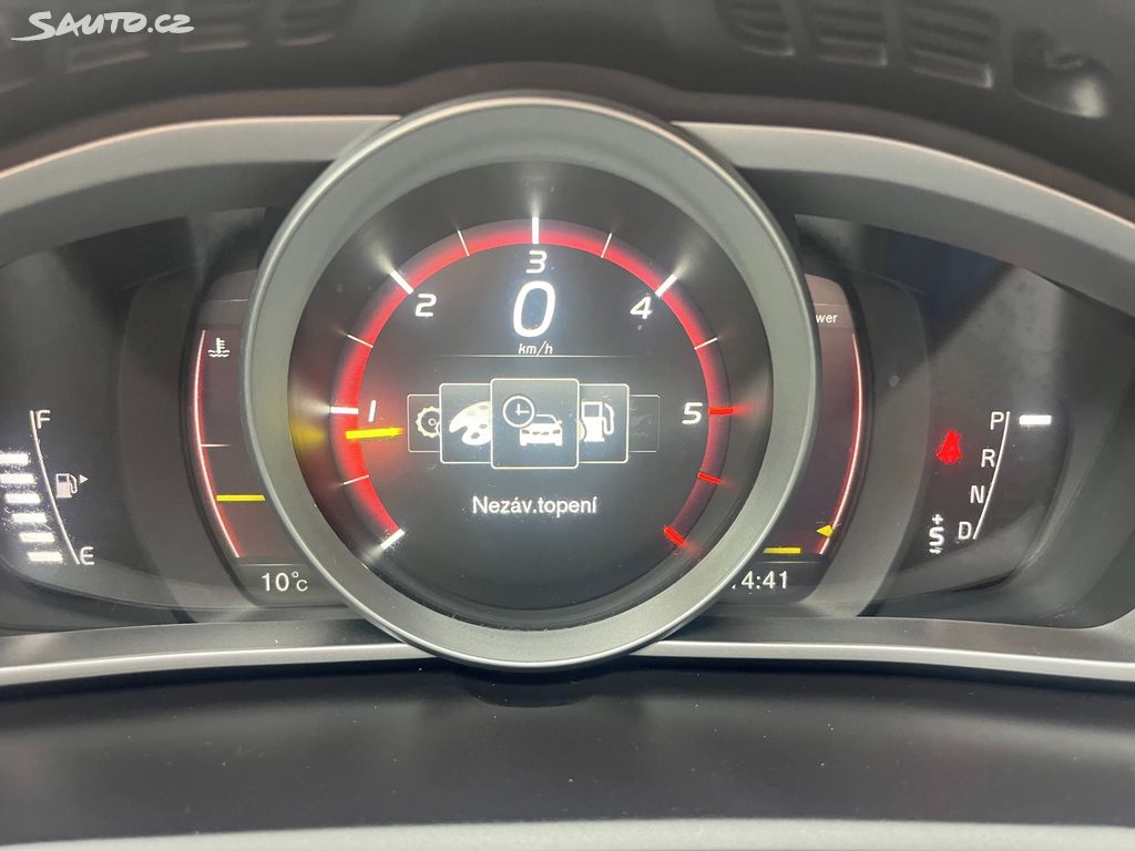 Volvo V40, fotka 24