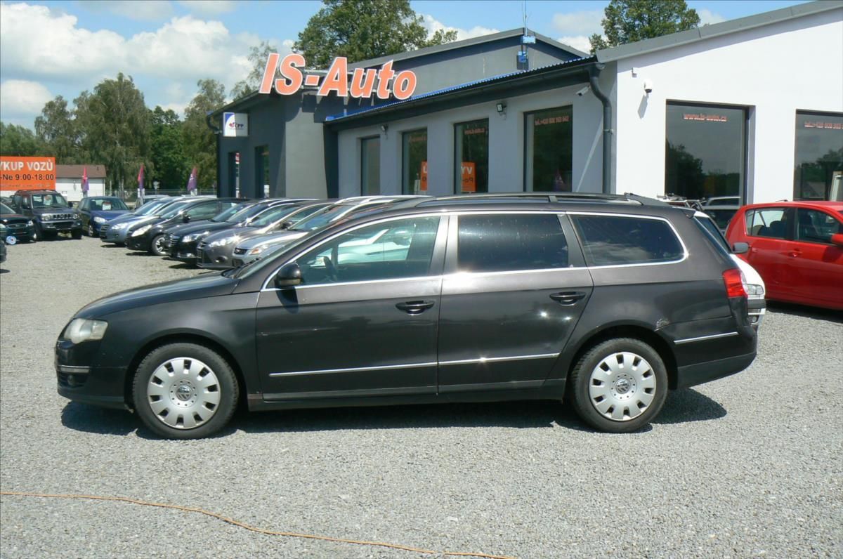 Volkswagen Passat, 2,0 TDi Combi - fotka 6