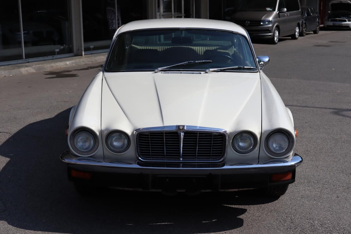 Jaguar XJ6, XJ6L 4.2 V6 125kW - fotka 2