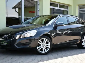 Volvo V60, D3 2.0 MOMENTUM A/C A/T NAVI