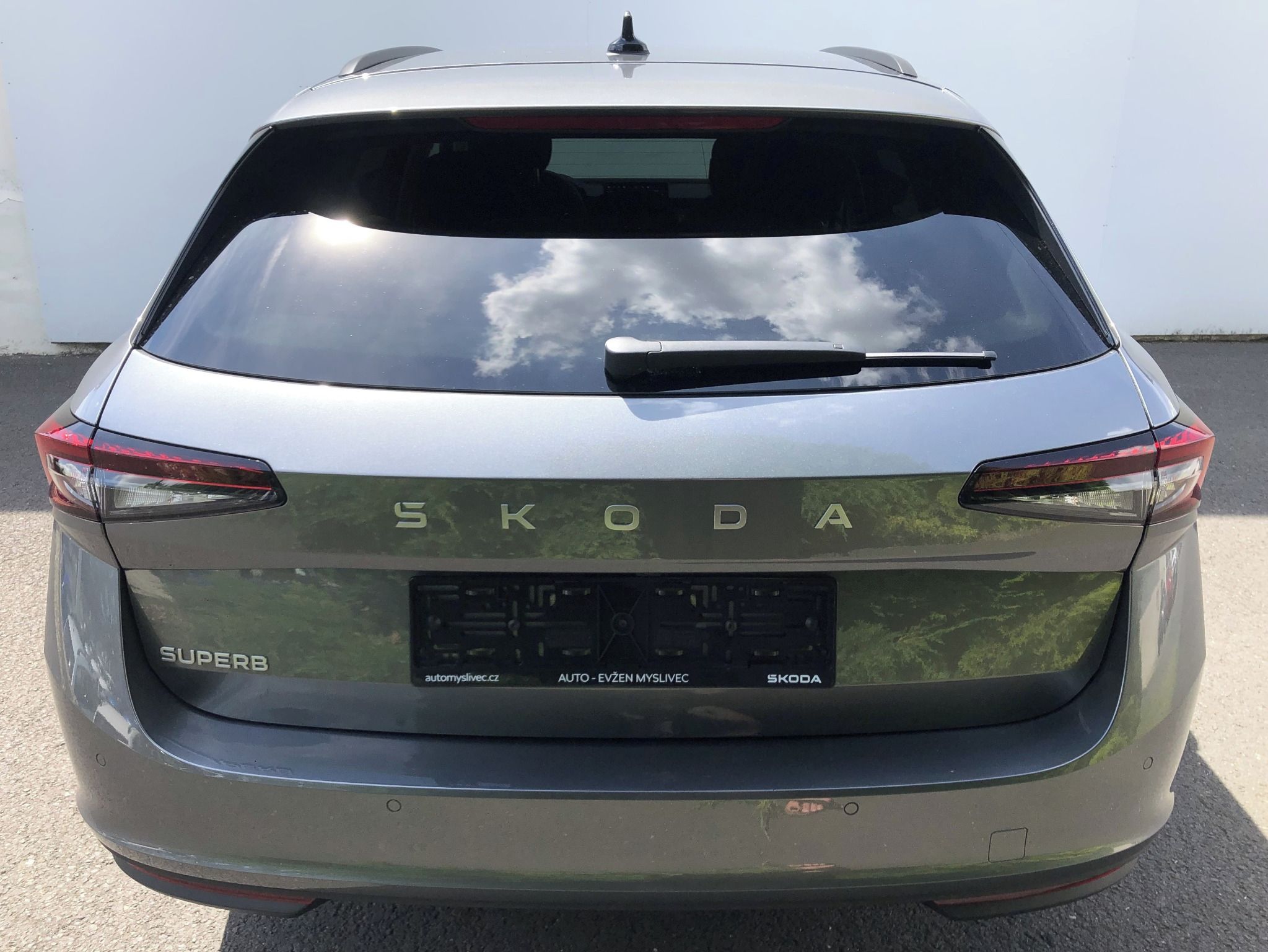 Škoda Superb, Combi Selec 2.0 TDI 110 kW DSG - fotka 5