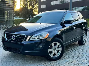 Volvo XC60, 2.4 5V 4x4 1.MAJITEL MANUÁL