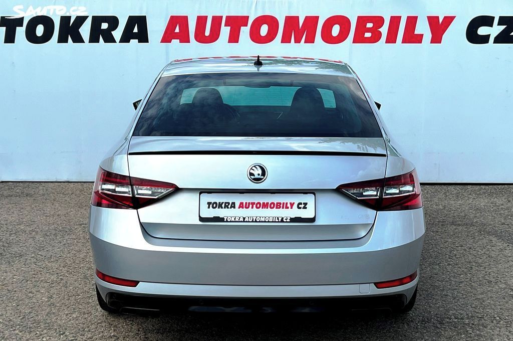 Škoda Superb, 2.0TSI 4x4 206kW Sportline ACC - fotka 5