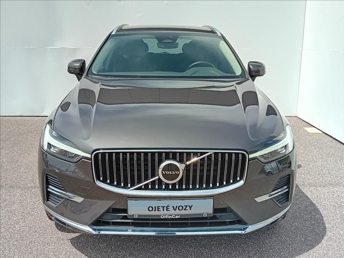 Volvo XC60, 2,0 AWD INSCRIPTION  B5 - fotka 4