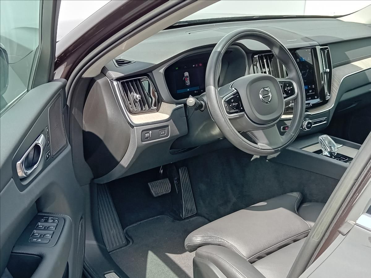 Volvo XC60, 2,0 AWD INSCRIPTION  B5 - fotka 5