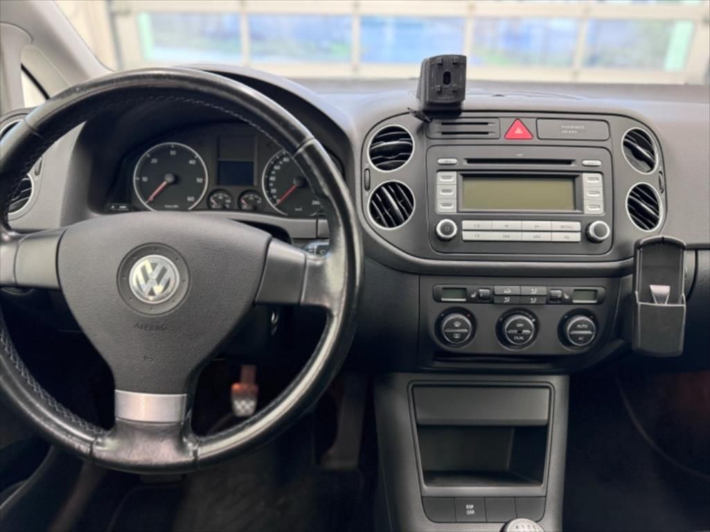 Volkswagen Golf Plus, 1,9 TDi*nový setrvačník* - fotka 6