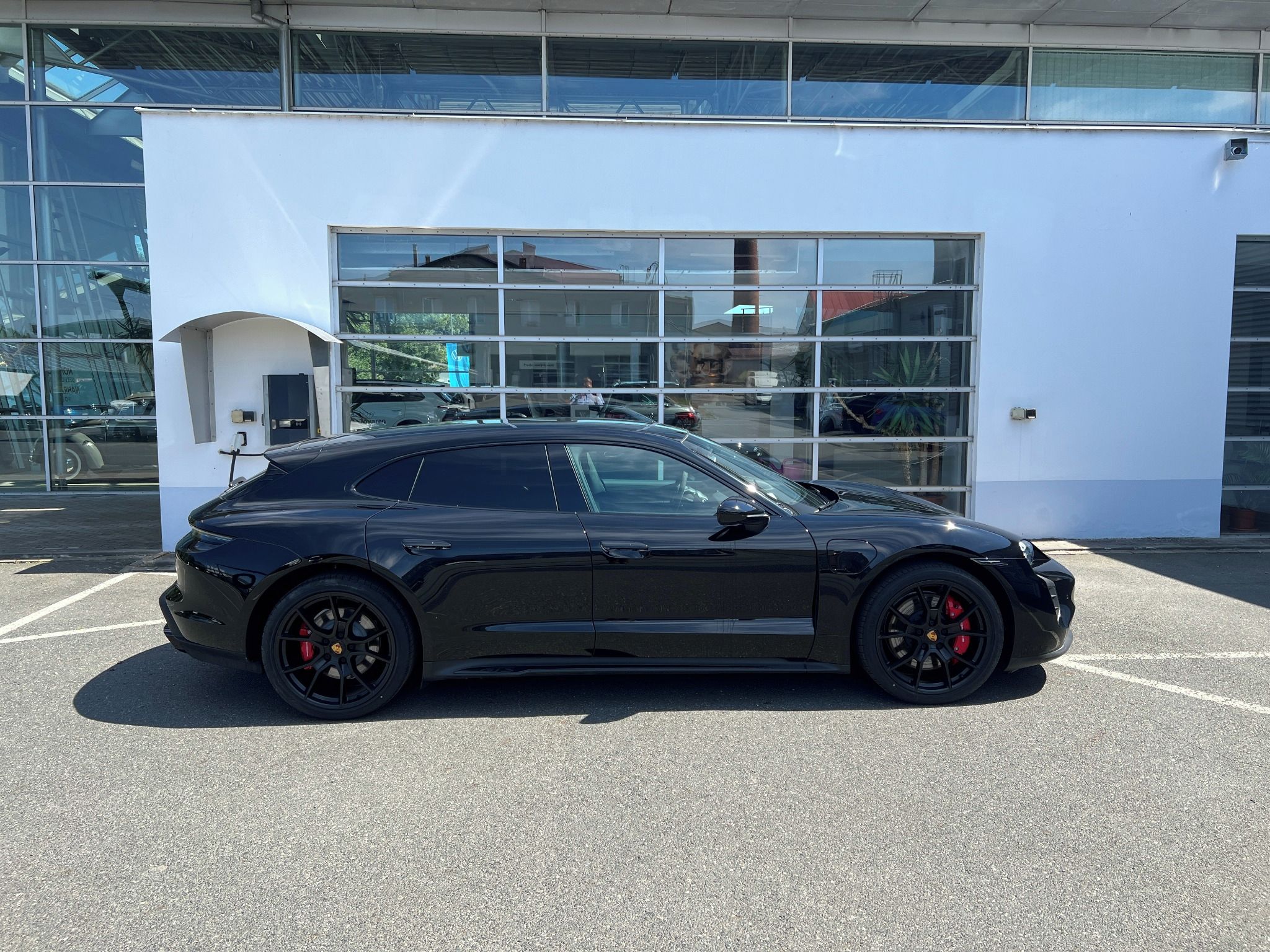 Porsche Taycan, GTS Sport Turismo - fotka 6