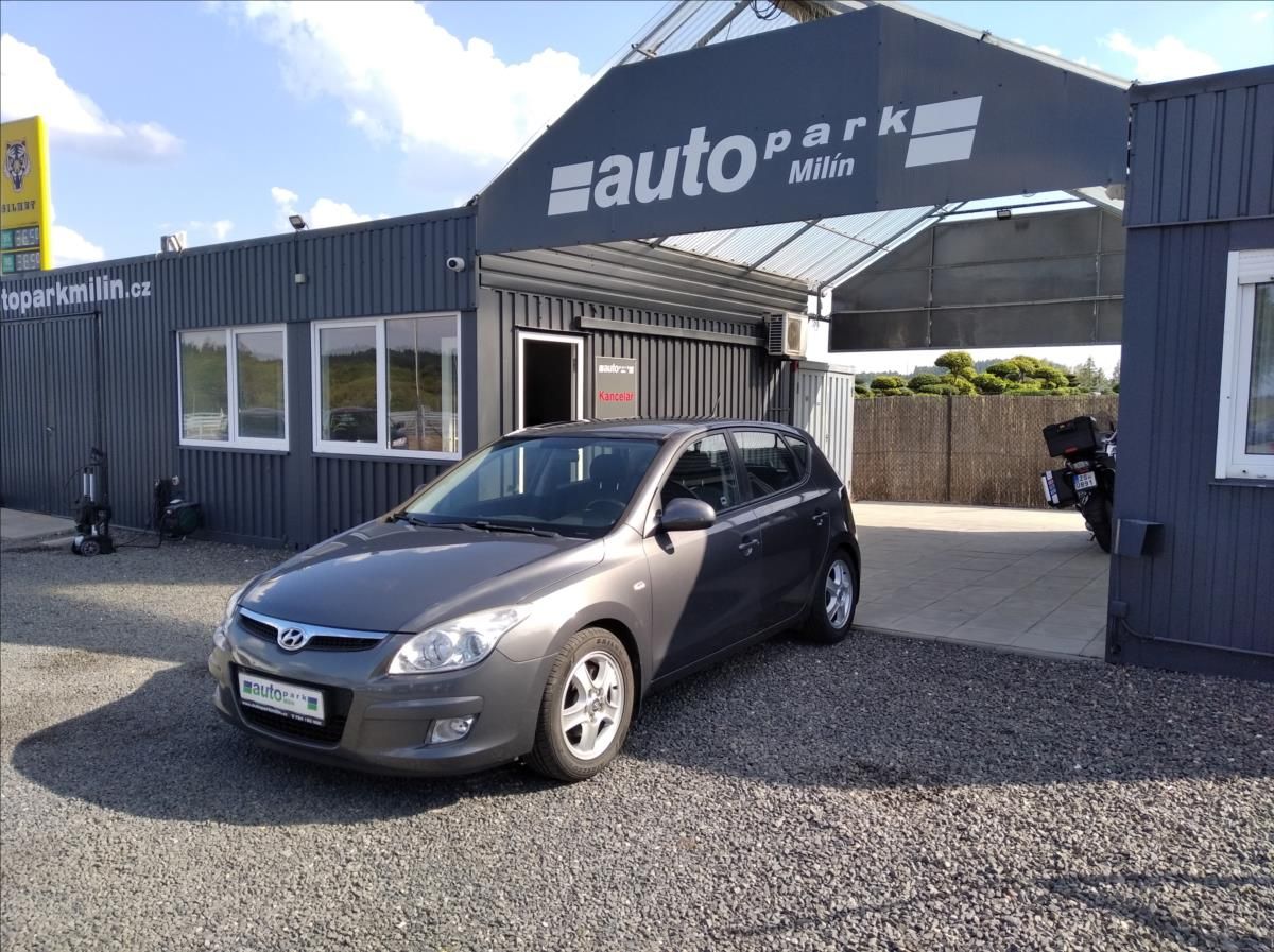 Hyundai i30, 1,6 CRDi VGT 66kW Comfort - fotka 3