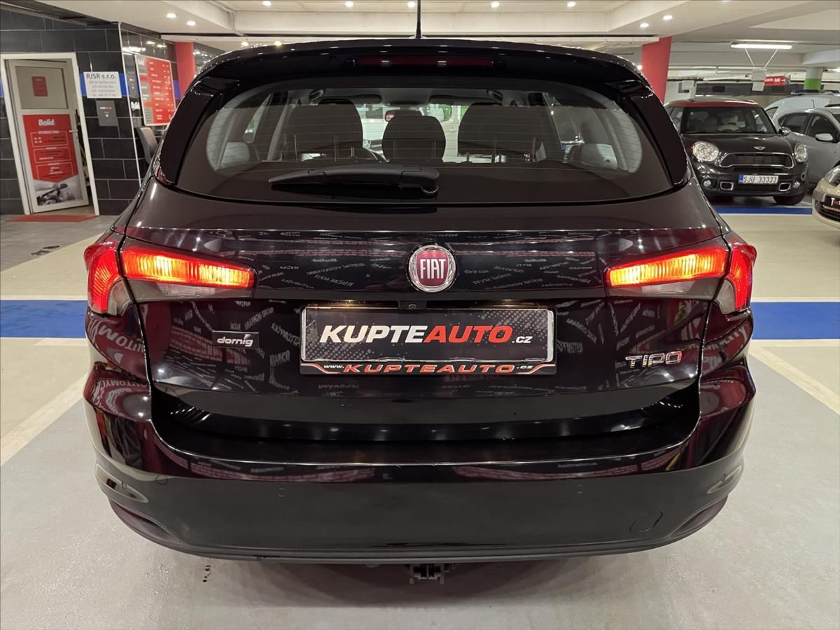Fiat Tipo, 1,6 MultiJet  Lounge - fotka 4