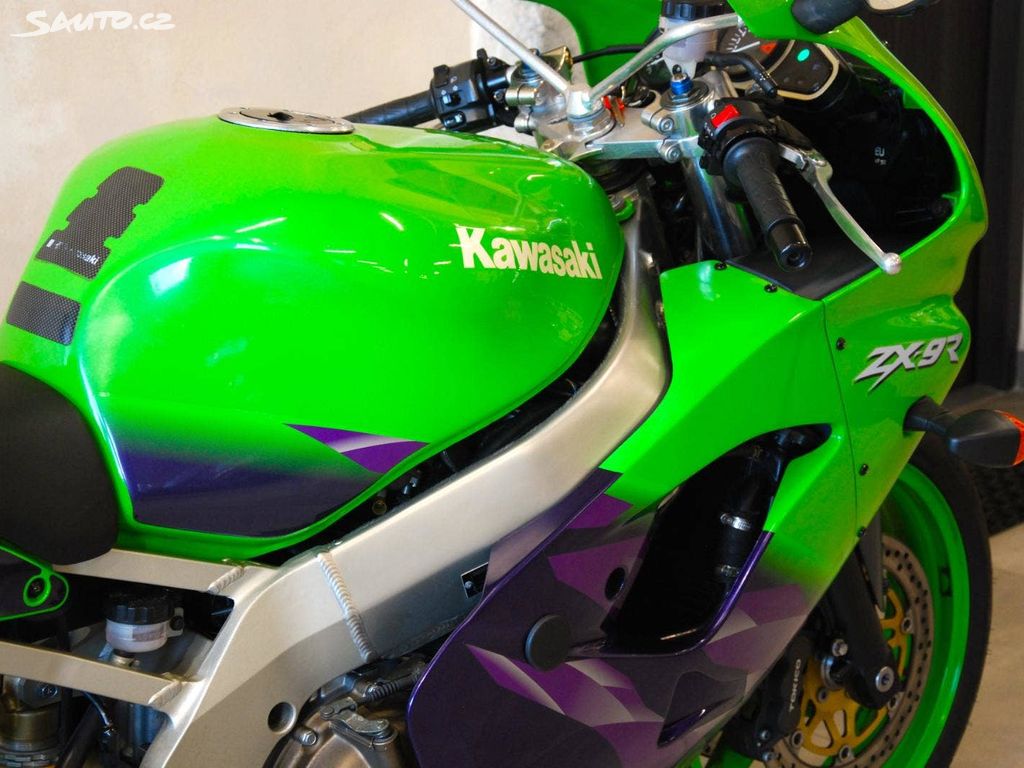 Kawasaki ZX Ninja -9R - krásný stav | Sauto.cz