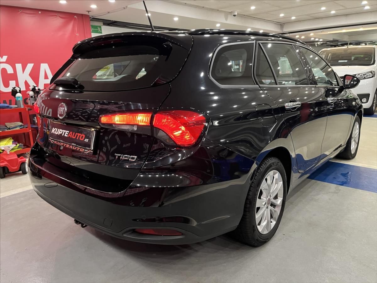 Fiat Tipo, 1,6 MultiJet  Lounge - fotka 5