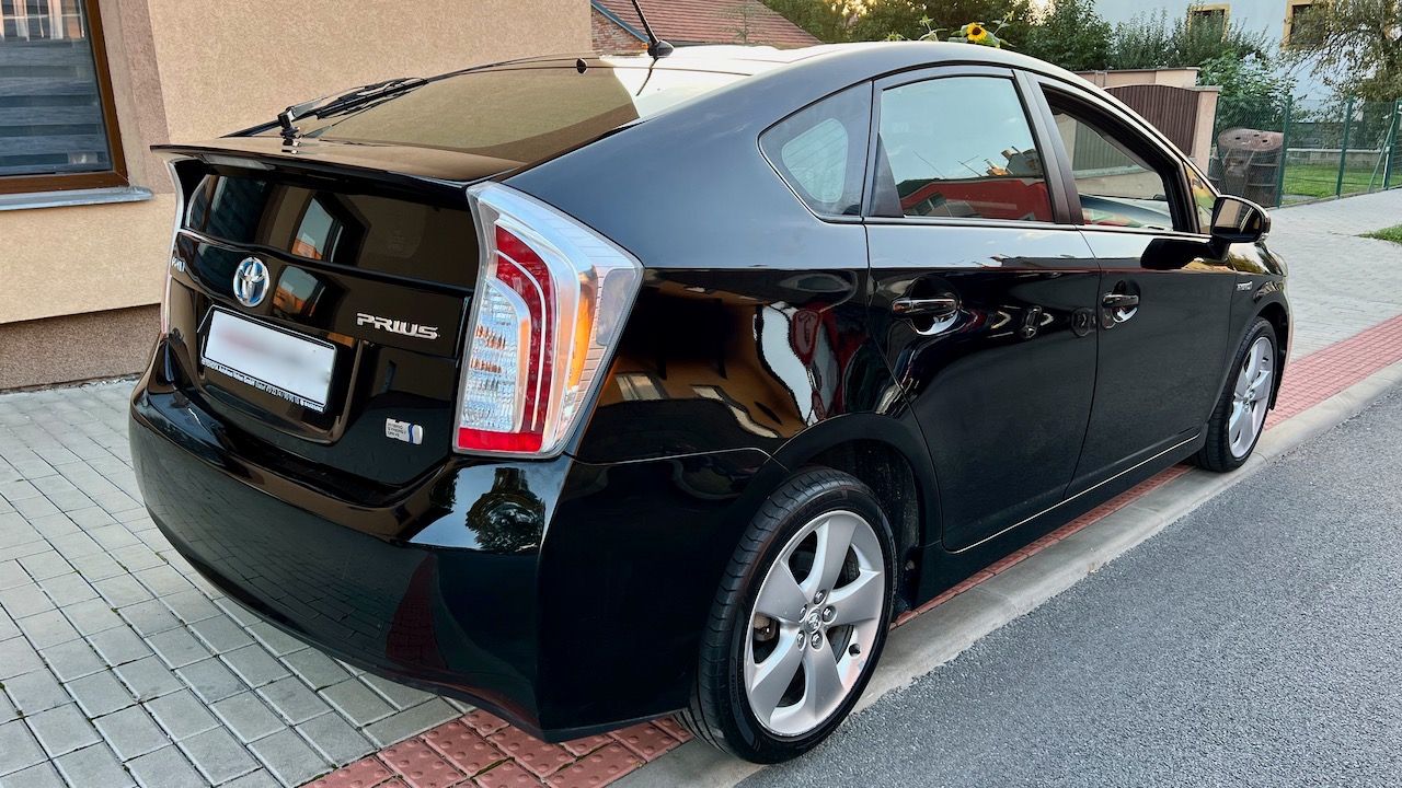 Toyota Prius, 1.8 Hybrid Navigace Kuze Kamer - fotka 2