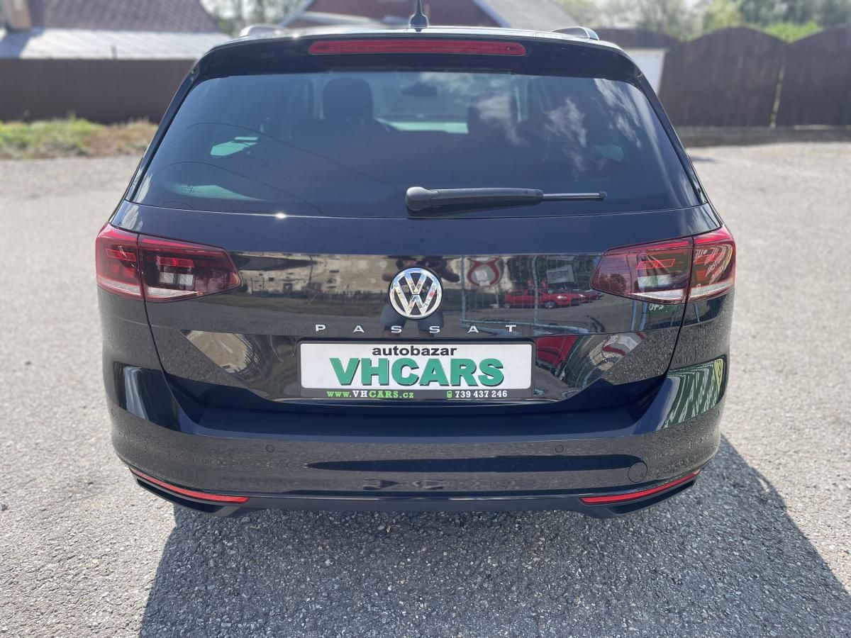 Volkswagen Passat, 2,0 TDI 110kW Business - fotka 6