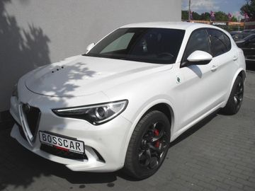 2,9 Bi-Turbo V6 Quadrifoglio