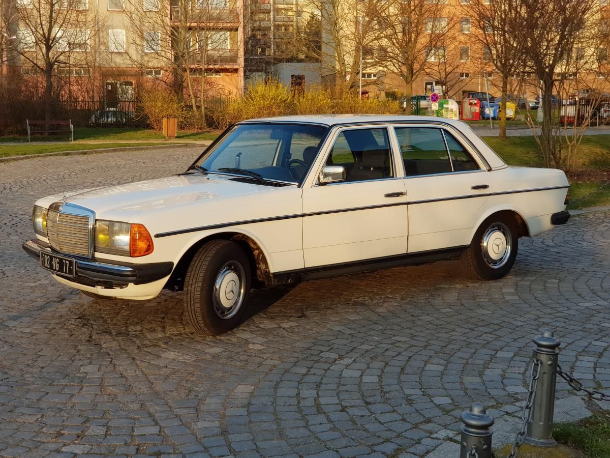 Mercedes-Benz, W123 200E 1.MAJ+originál stav!